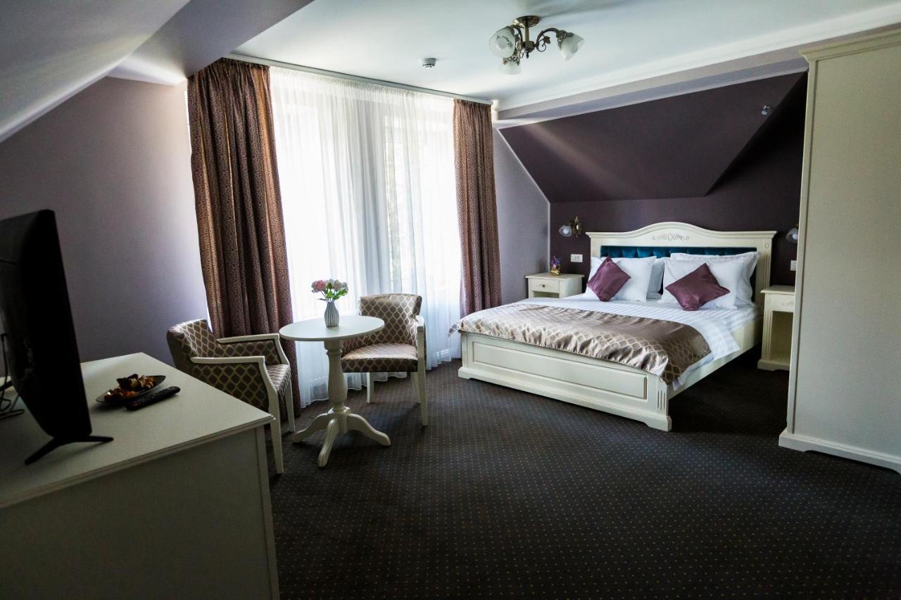 Royal Inn Busteni-Adults Only Esterno foto