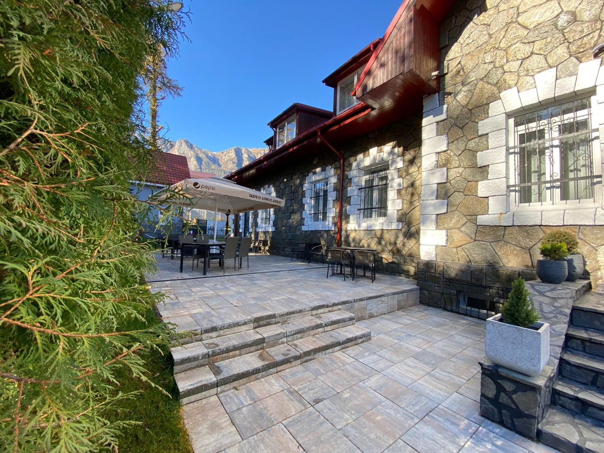 Royal Inn Busteni-Adults Only Esterno foto